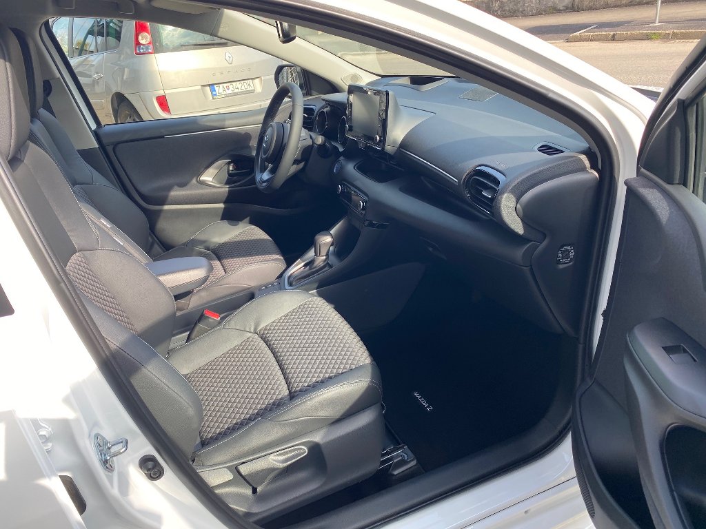 Mazda 2 Hybrid