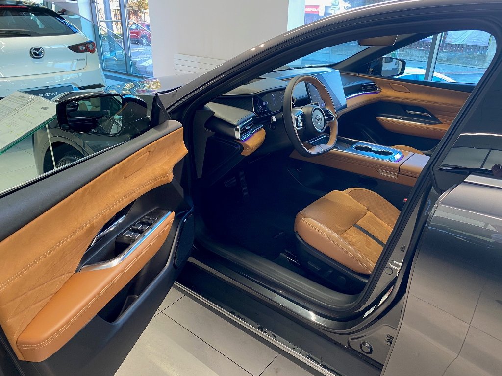 Mazda 6e
