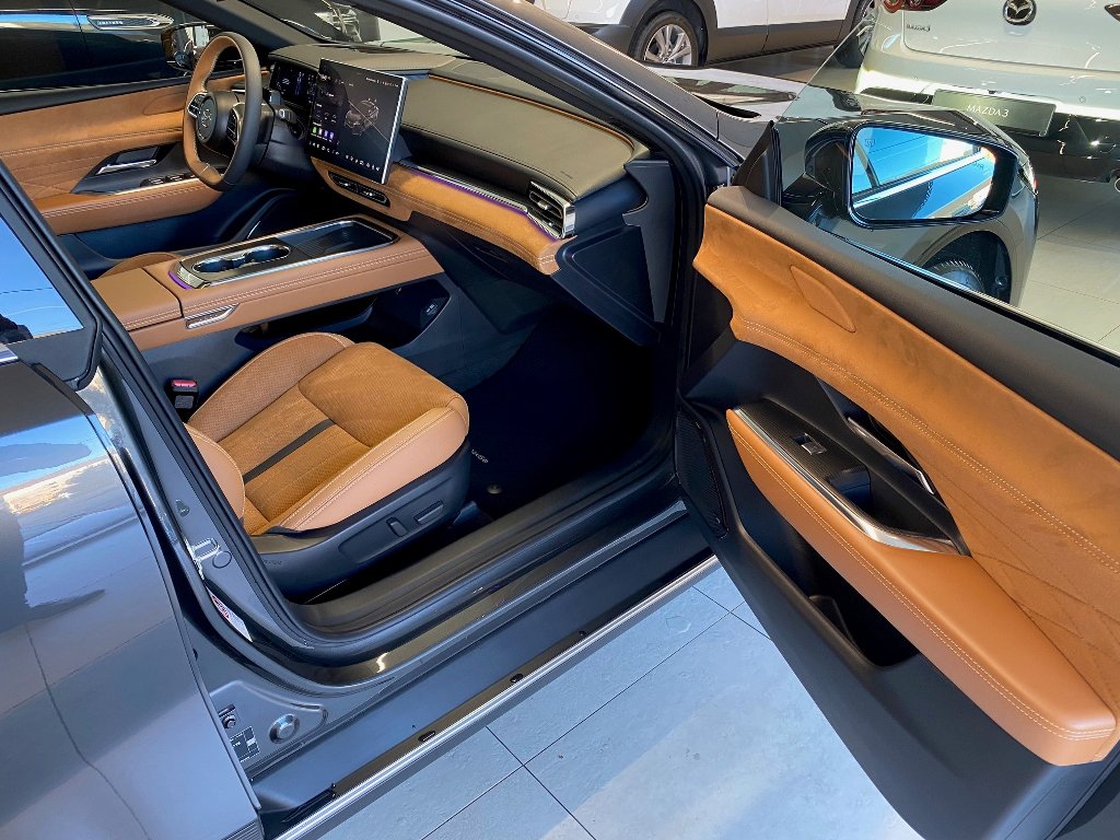 Mazda 6e