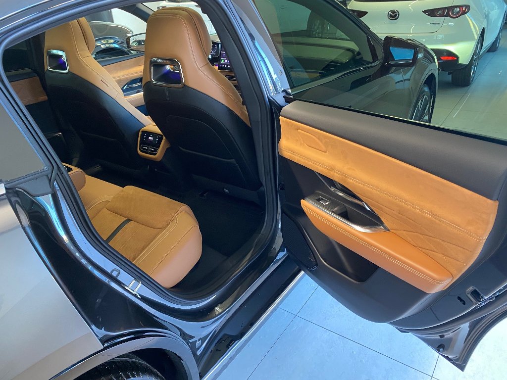 Mazda 6e