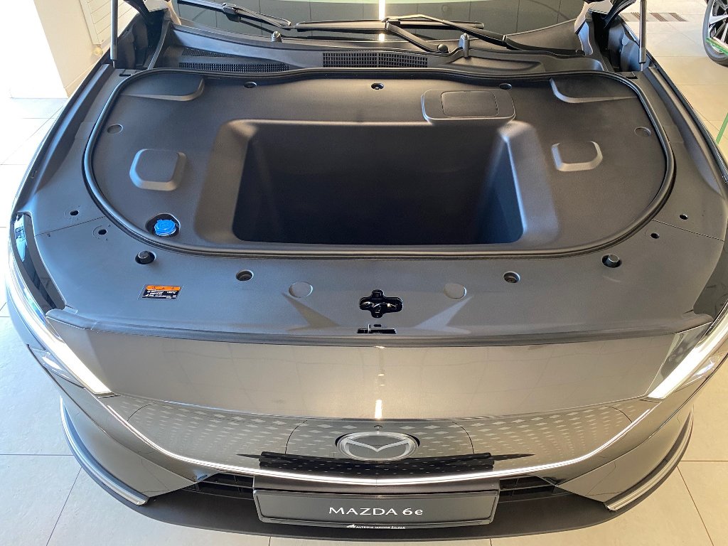 Mazda 6e