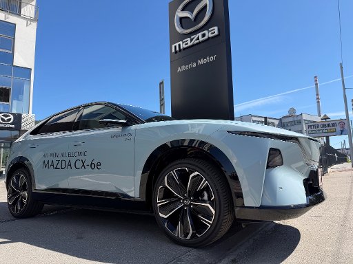 Mazda CX-6e