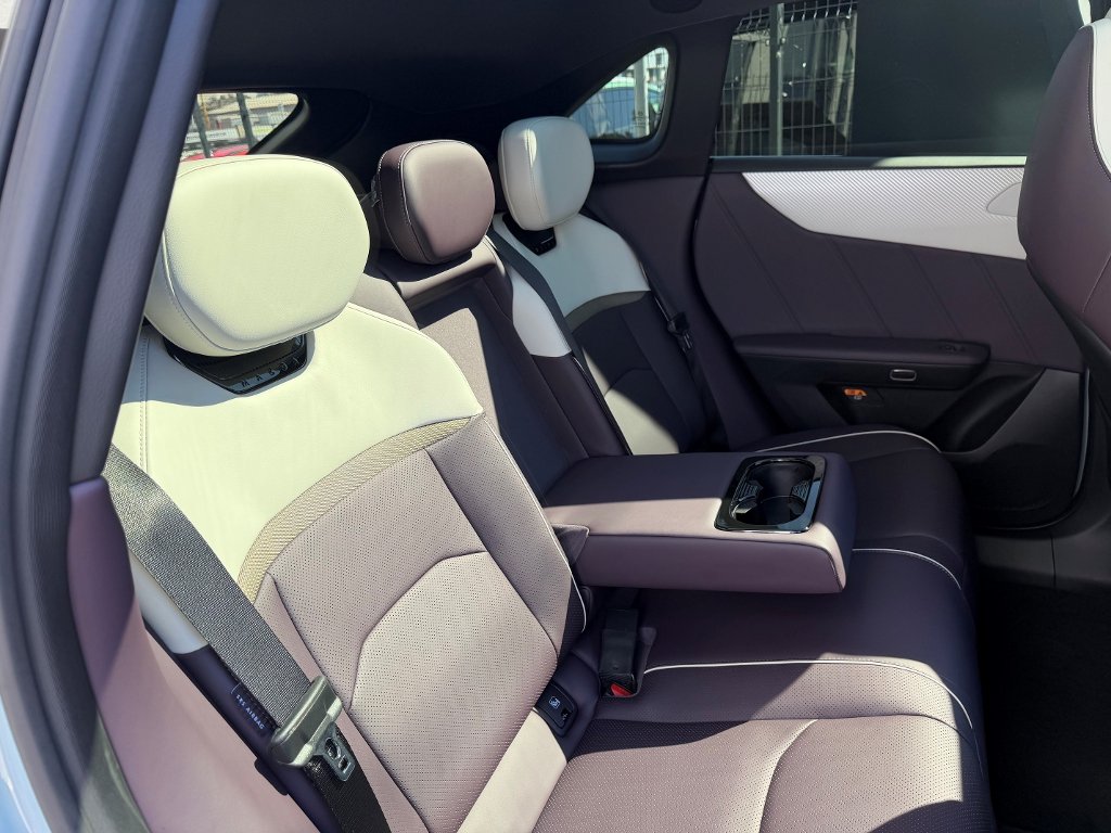 Mazda CX-6e